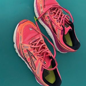 Brooks Transcend Running Shoes